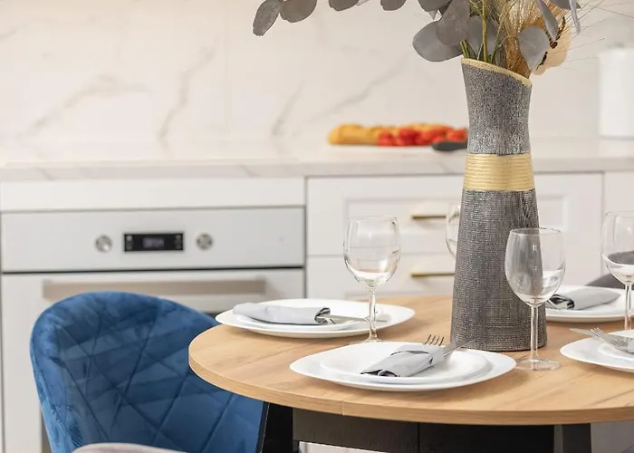 Beautiful One Bedroom Zamkowa By Rent Like *