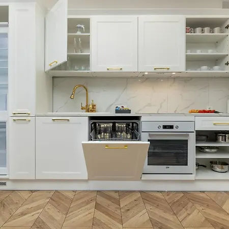 Beautiful One Bedroom Zamkowa By Renters غدانسك